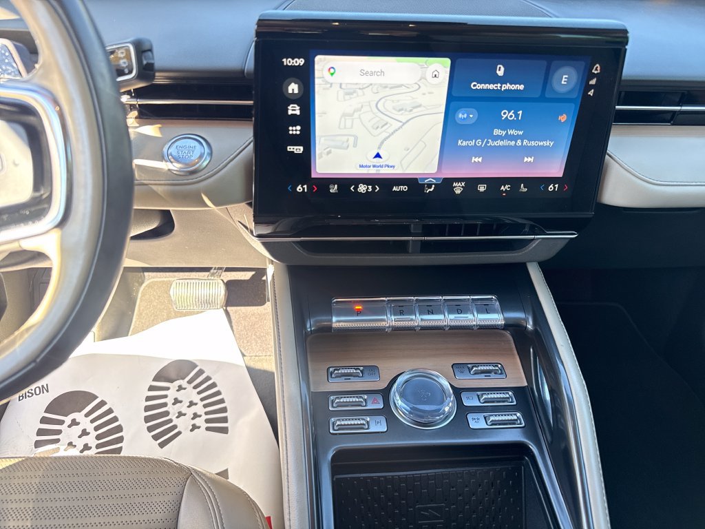 Certified 2024 Lincoln Nautilus Reserve w/ Equipment Group 202A AWD/4WD image 19