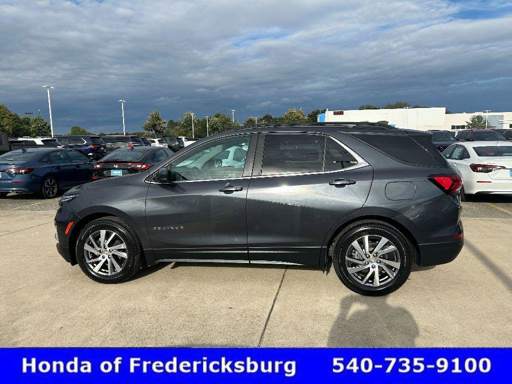 Used 2022 Chevrolet Equinox LT image 2