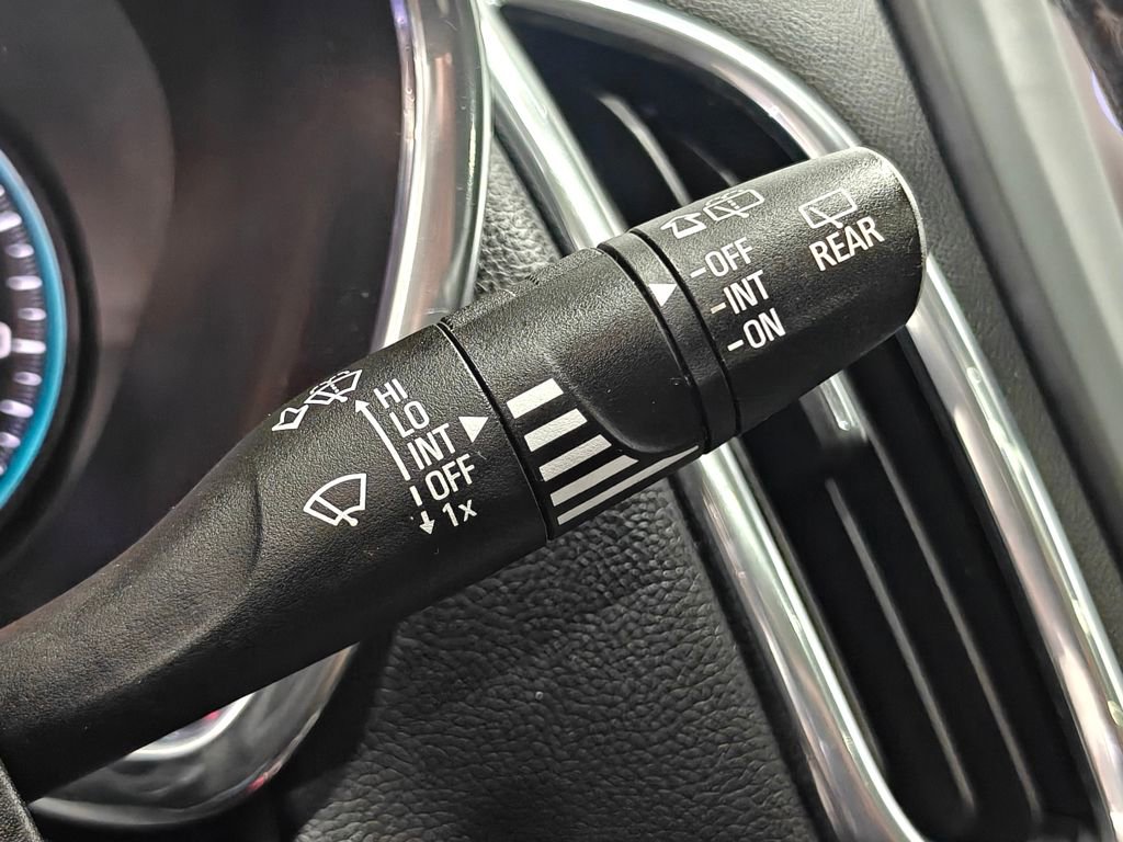 Used 2020 Chevrolet Equinox LT image 43