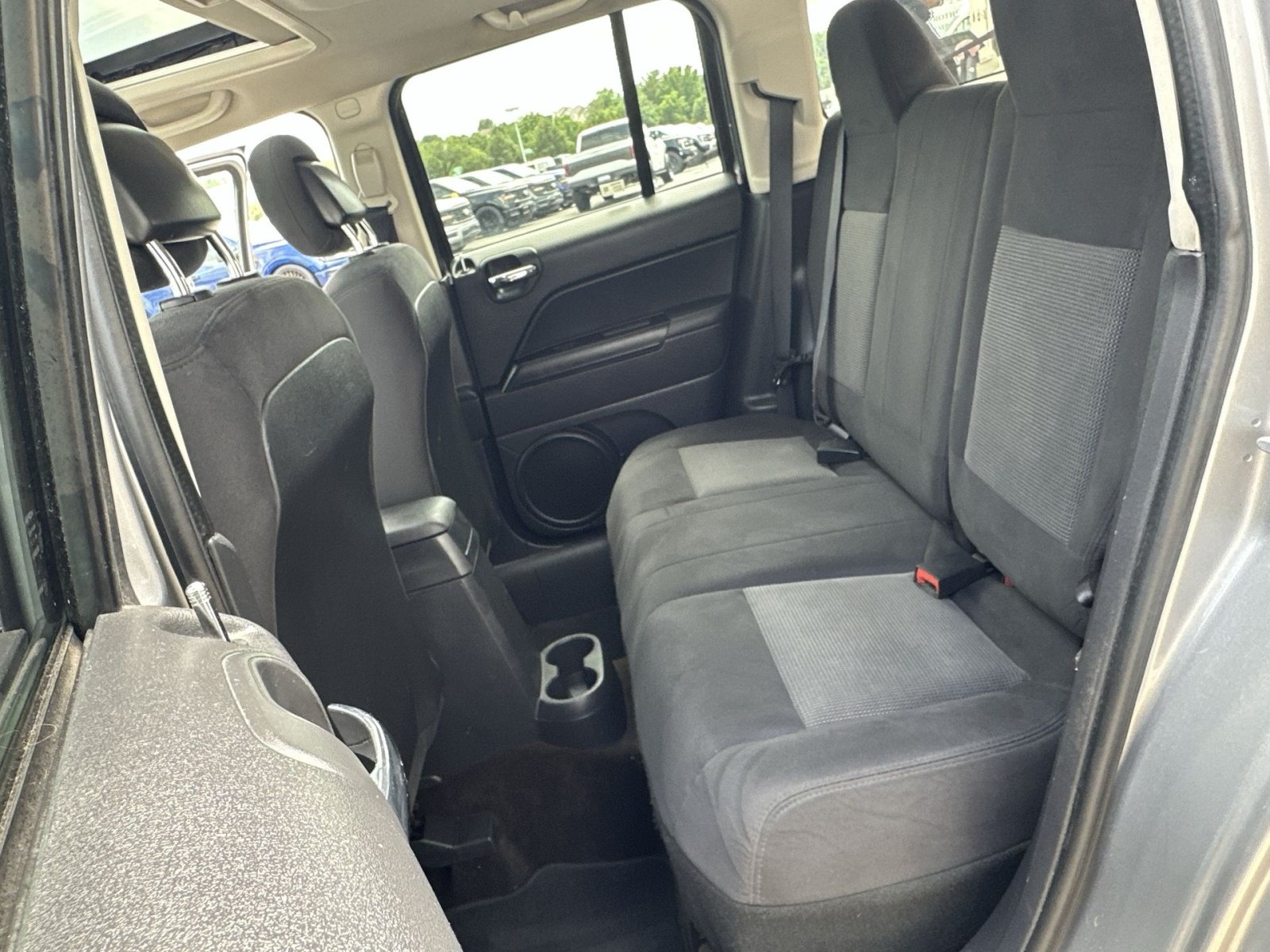 Used 2014 Jeep Patriot Latitude w/ Sun/Sound Group AWD/4WD image 31
