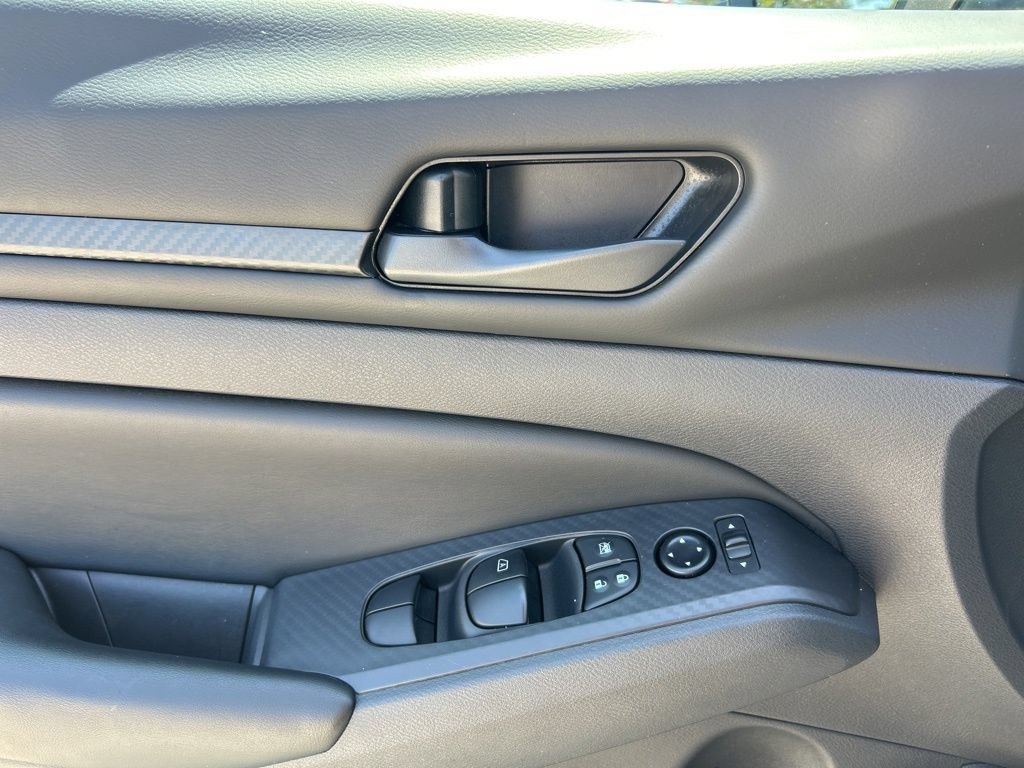 Certified 2025 Nissan Altima 2.5 S FWD image 19
