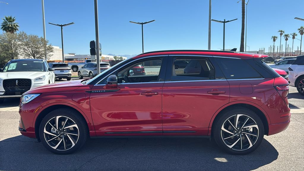 New 2025 Lincoln Corsair Grand Touring w/ Equipment Group 301A AWD/4WD image 4