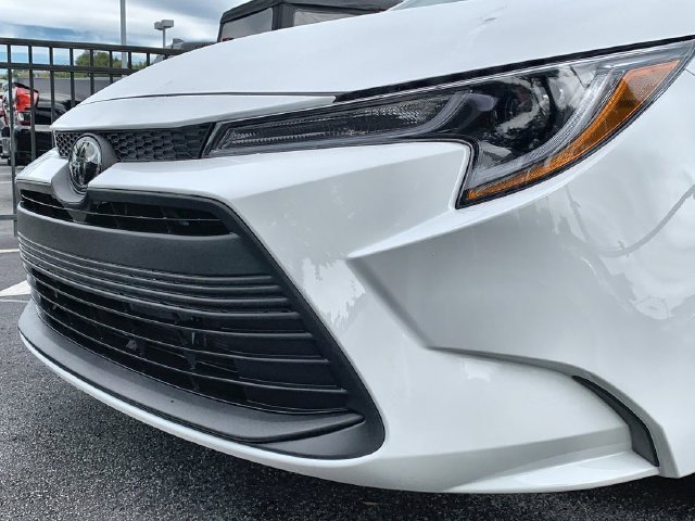 Used 2026 Toyota Corolla LE FWD image 45