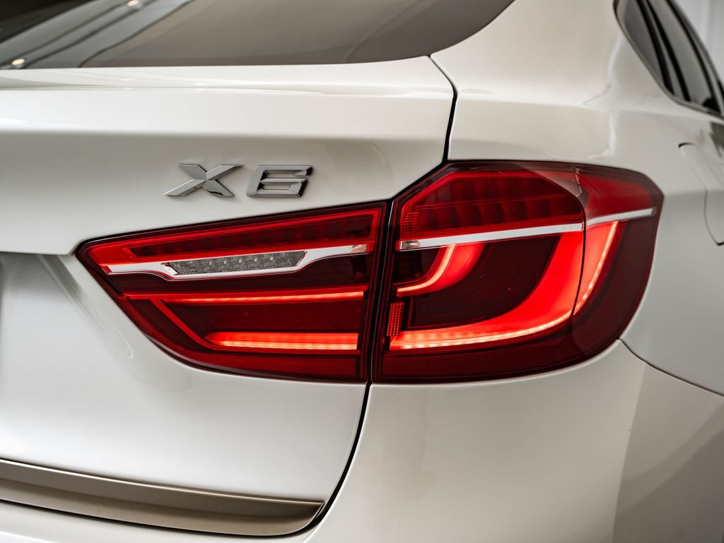 Used 2019 BMW X6 xDrive35i w/ Premium Package AWD/4WD image 9