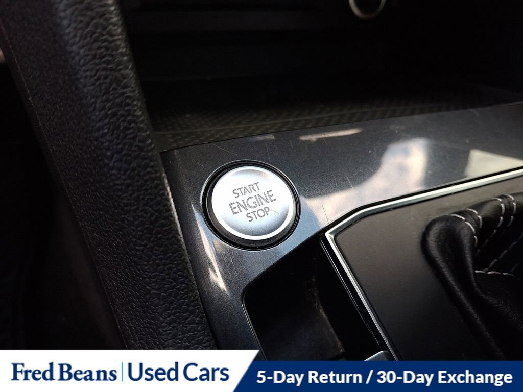 Used 2021 Volkswagen Tiguan SE R-Line image 25
