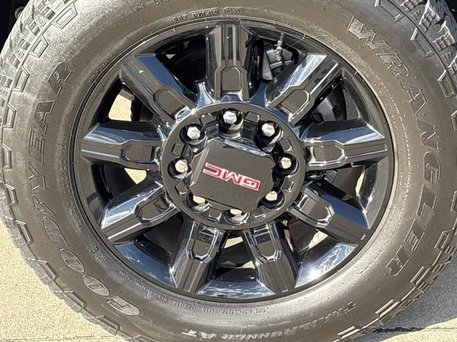 Used 2025 GMC Sierra 2500 AT4 w/ AT4 Premium Plus Package image 10