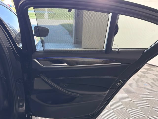 Used 2018 BMW M550i xDrive AWD/4WD image 28
