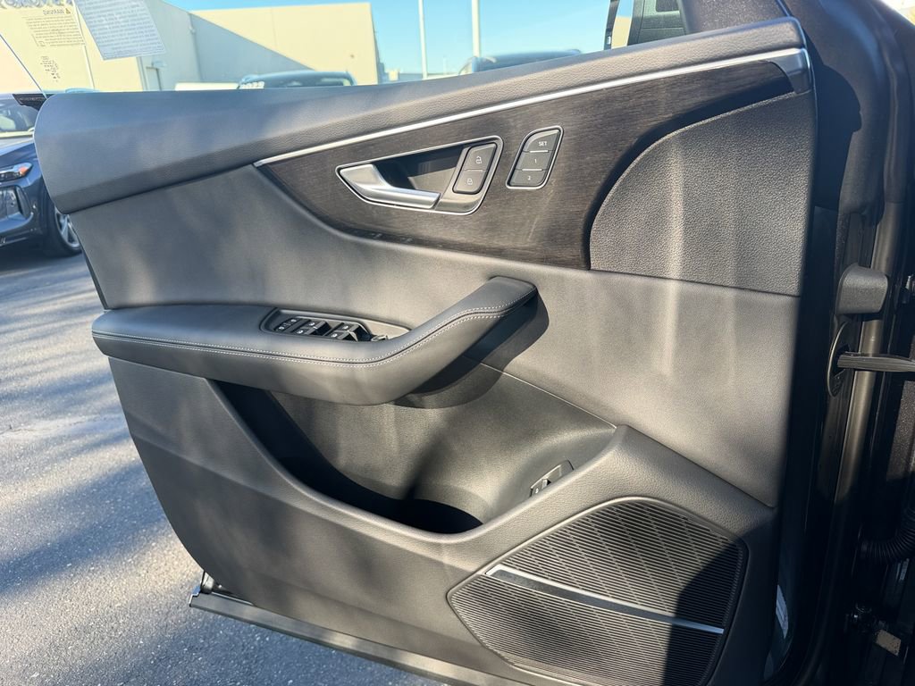 New 2026 Audi Q8 Premium Plus image 15