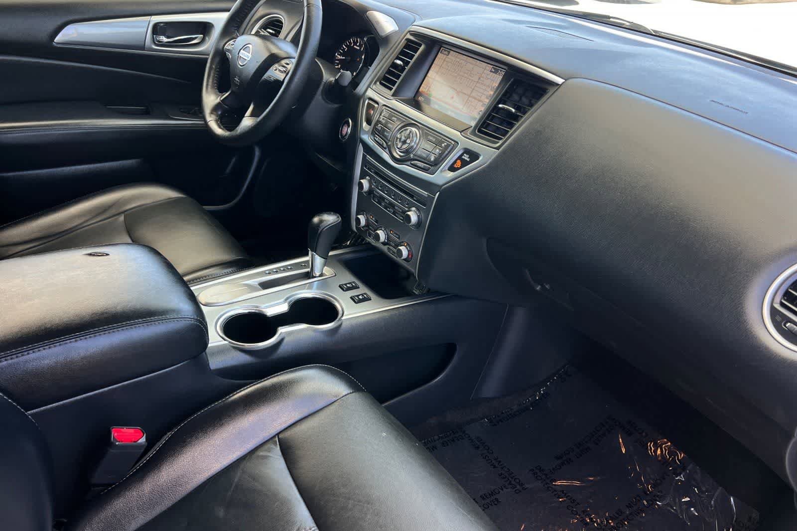Used 2020 Nissan Pathfinder SL FWD image 20