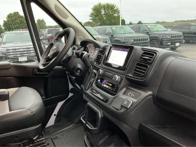 Used 2026 RAM ProMaster 2500 w/ Convenience Group FWD image 22