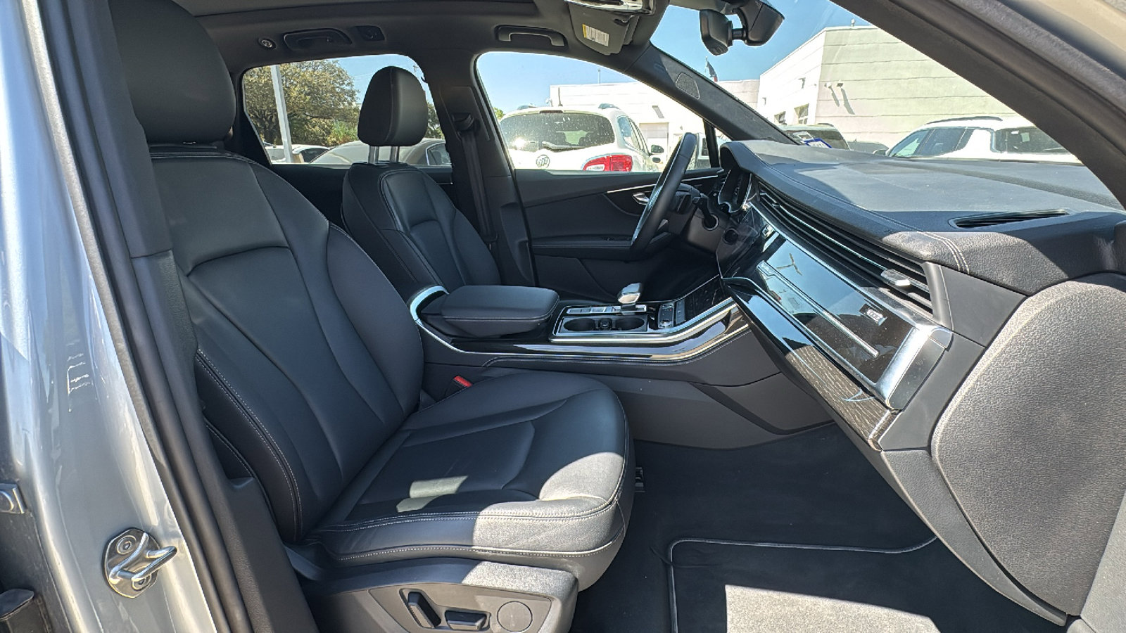 Used 2025 Audi Q7 3.0T Premium Plus image 33