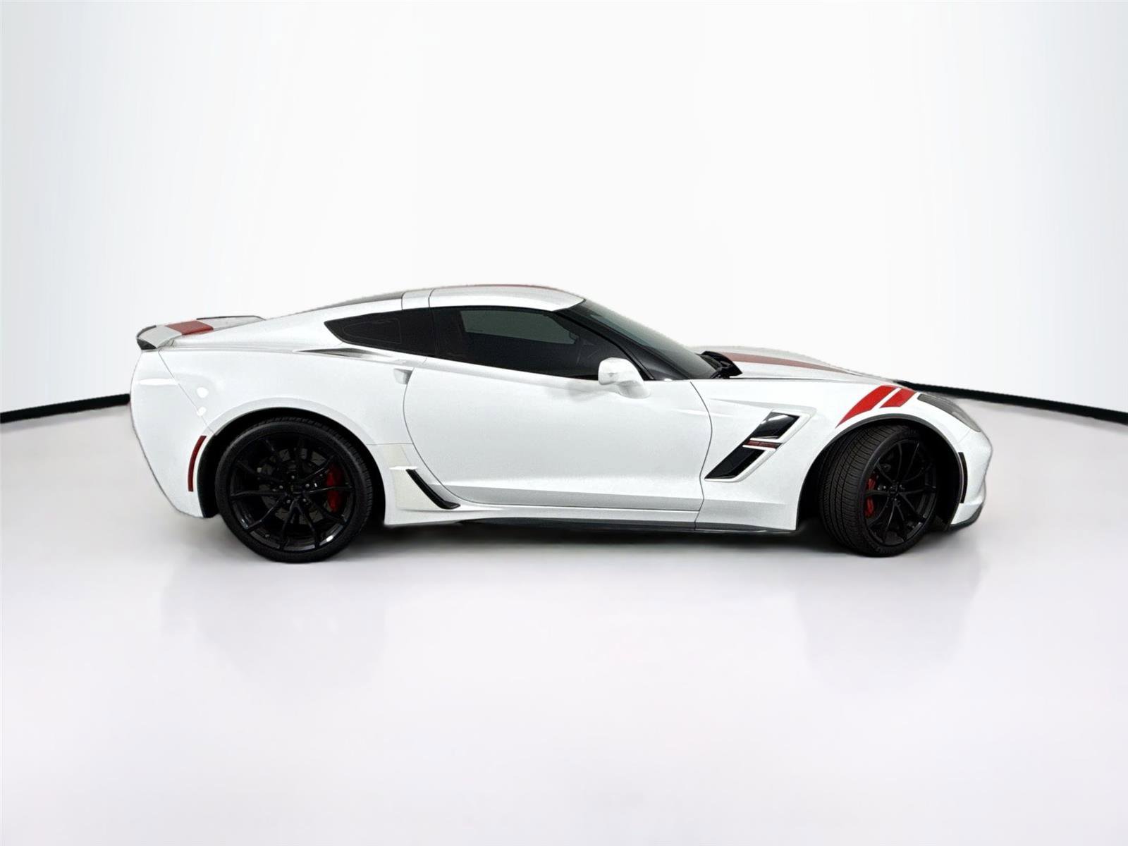 Used 2018 Chevrolet Corvette Grand Sport RWD image 5
