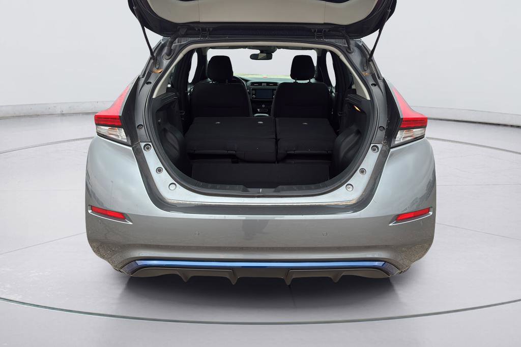 Used 2020 Nissan Leaf SV w/ SV Technology Package image 37