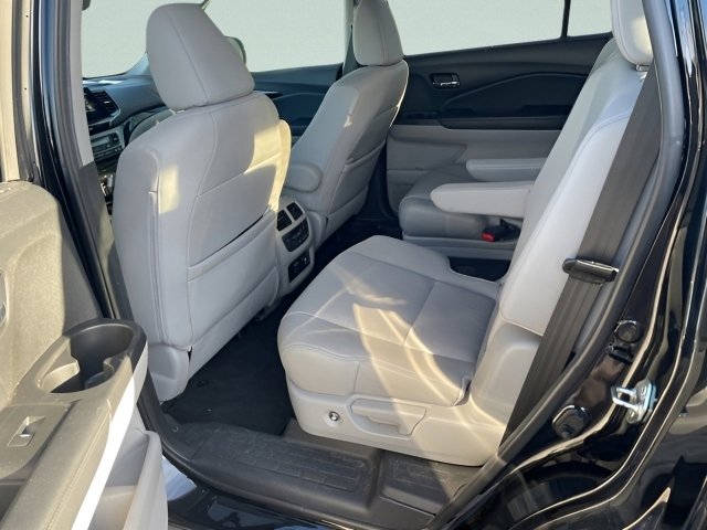 Used 2019 Honda Pilot Touring image 14