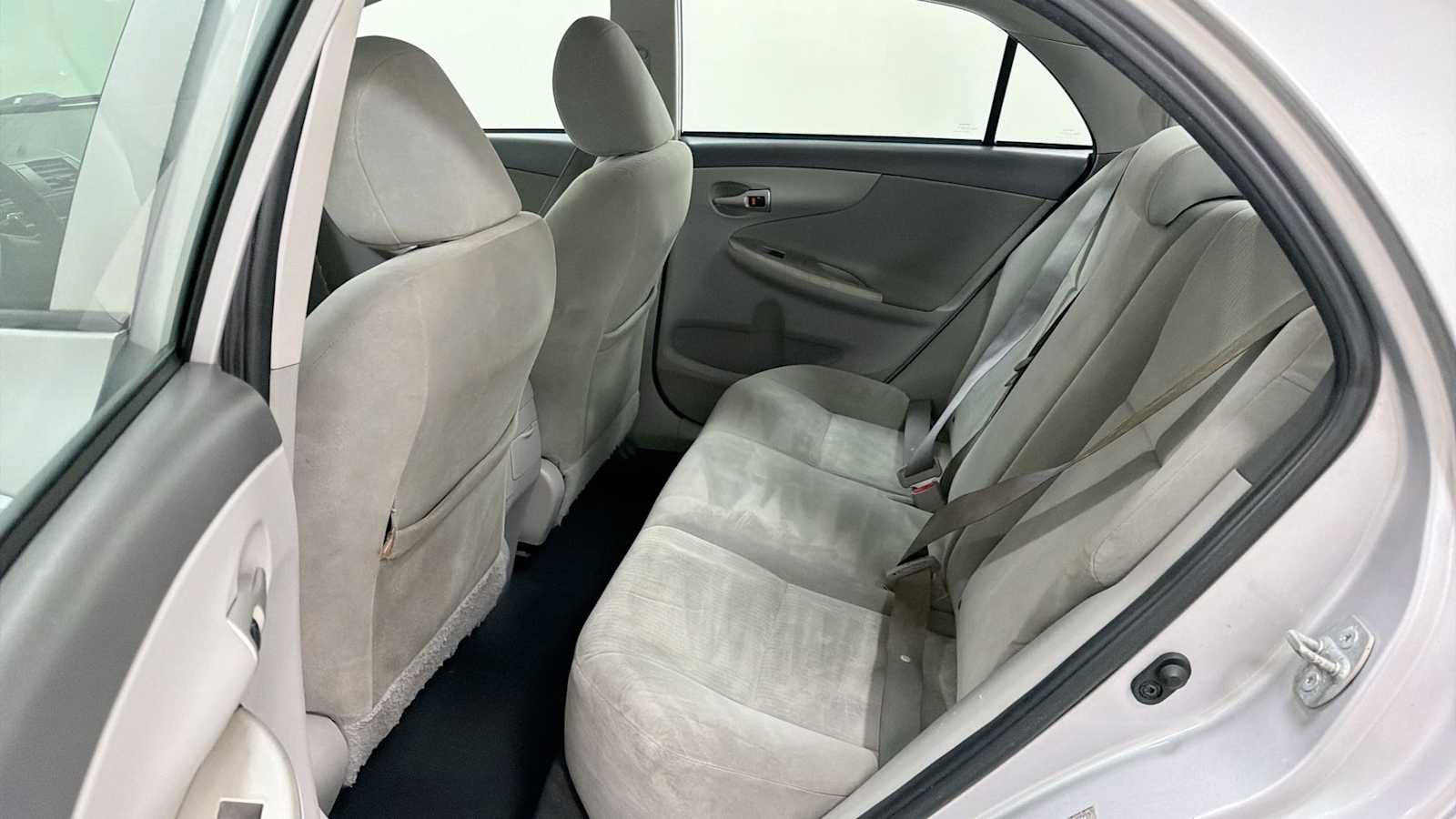Used 2010 Toyota Corolla LE FWD image 22