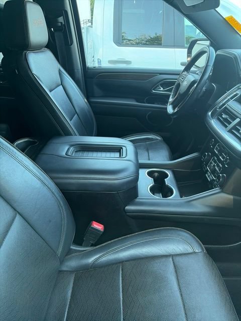 Used 2021 Chevrolet Suburban High Country w/ Premium Package AWD/4WD image 5