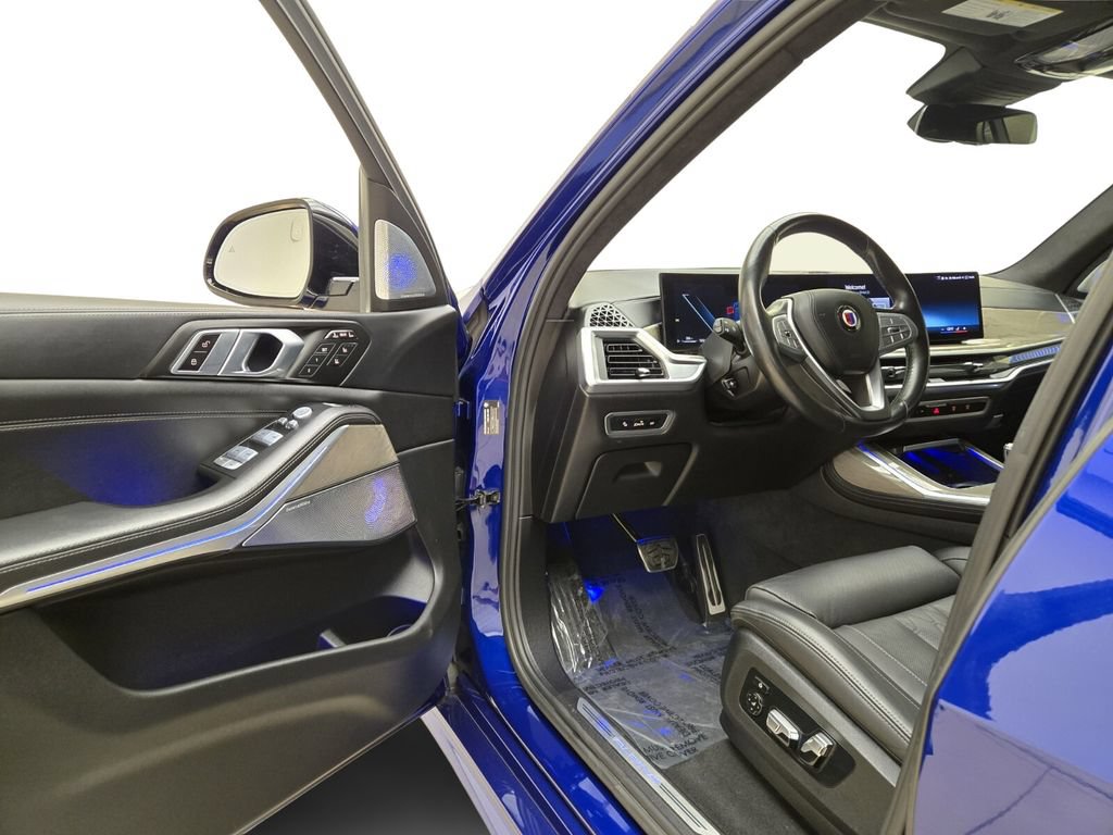 Used 2024 BMW ALPINA XB7 AWD/4WD image 16