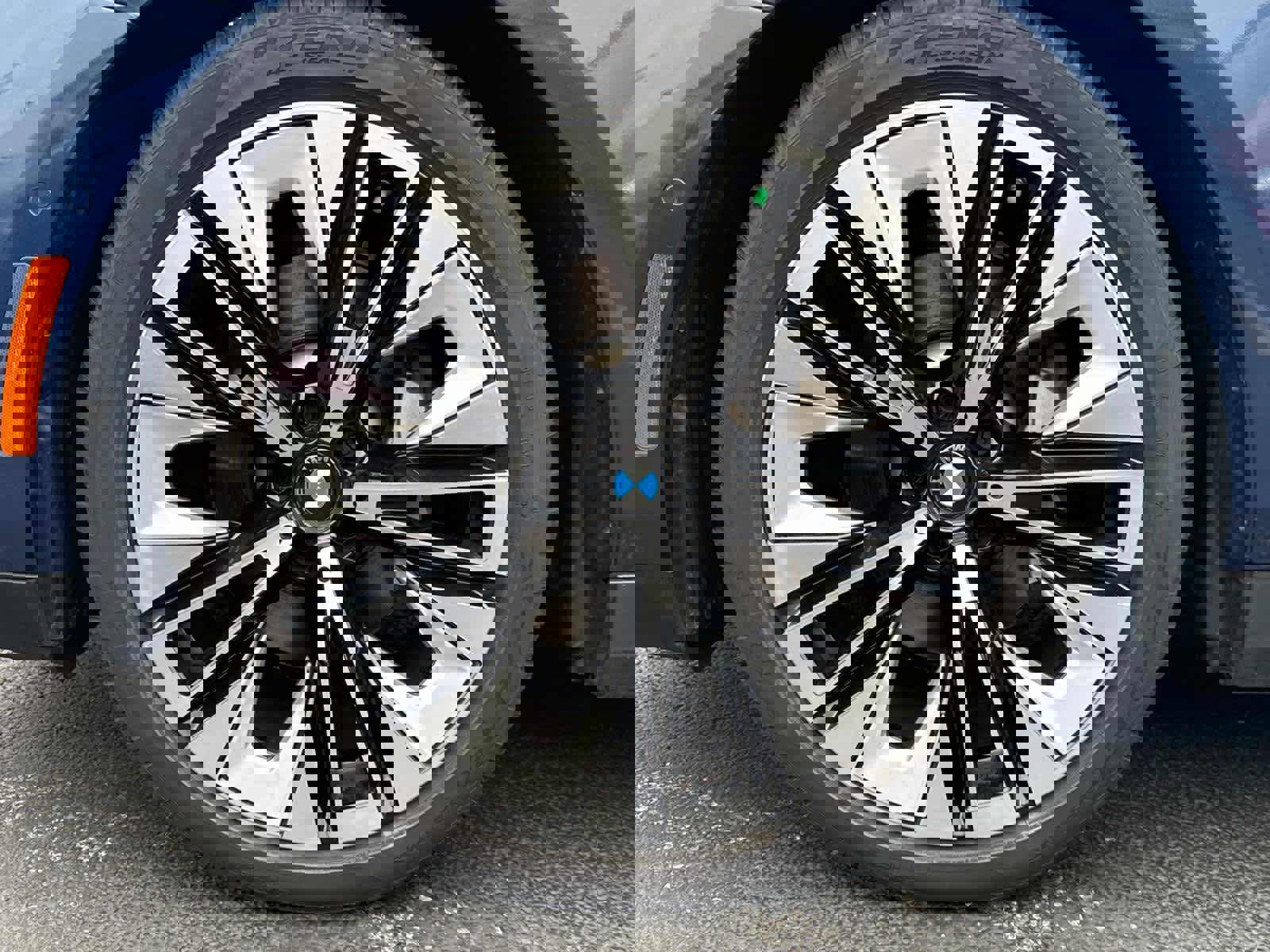 Used 2024 BMW 530i xDrive w/ Premium Package image 12