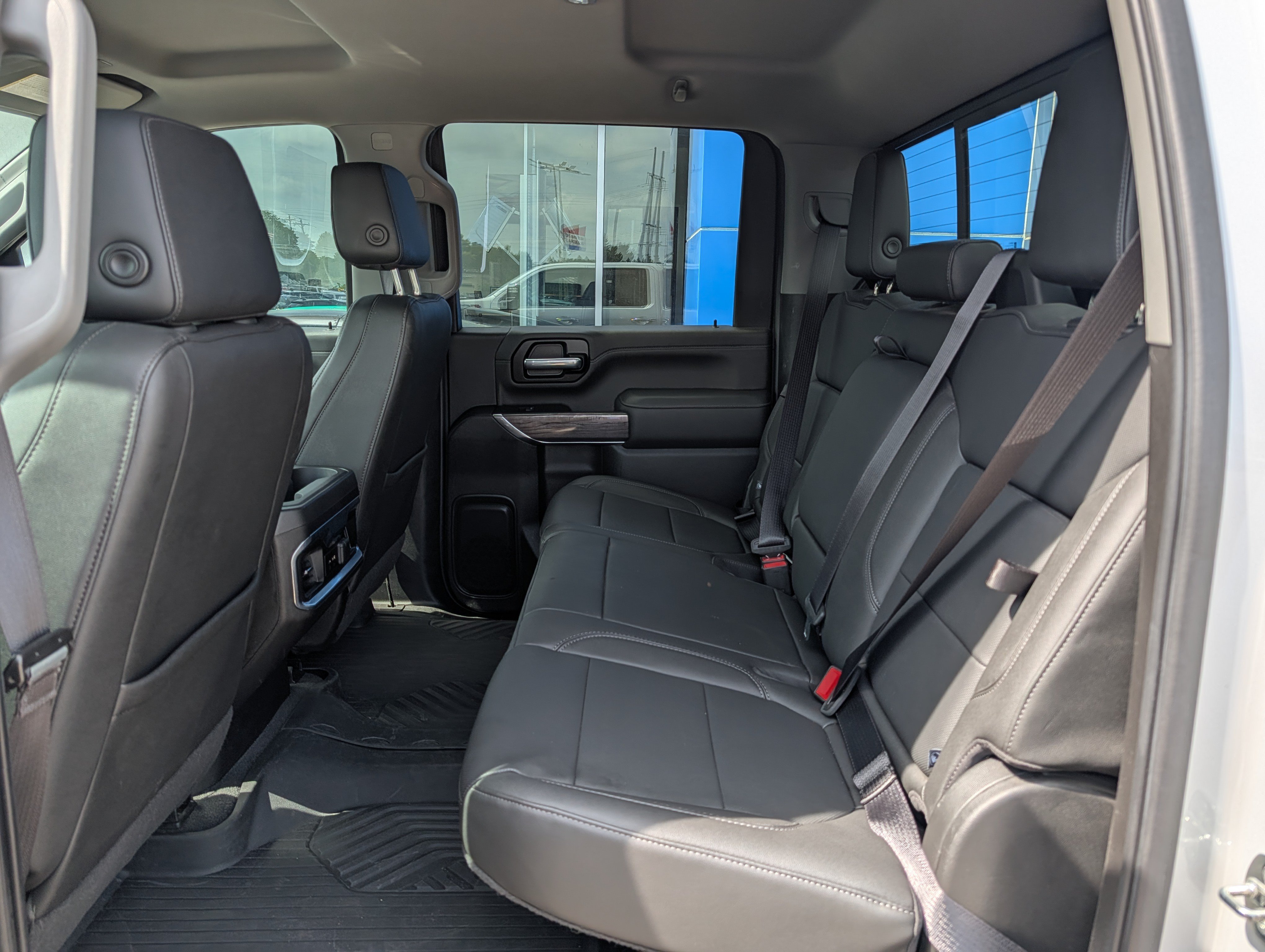 Certified 2022 Chevrolet Silverado 3500 LTZ w/ LTZ Premium Package AWD/4WD image 9