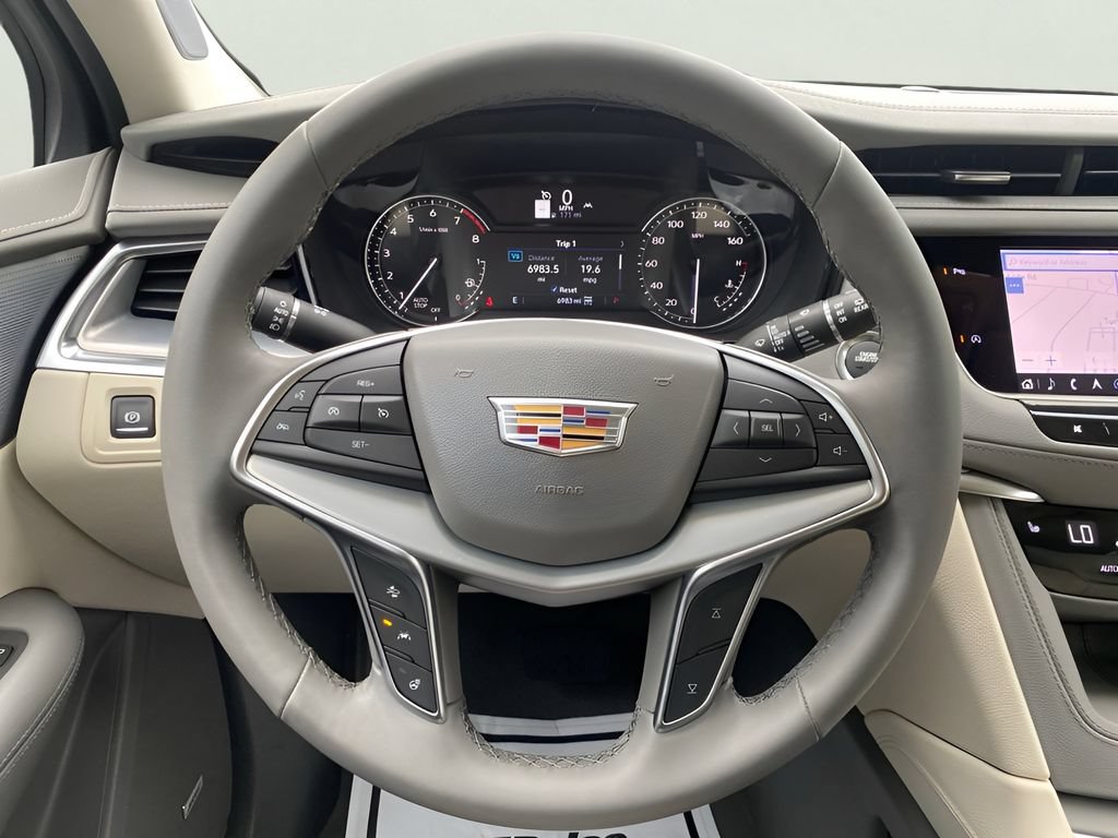 Certified 2025 Cadillac XT5 Premium Luxury AWD/4WD image 18