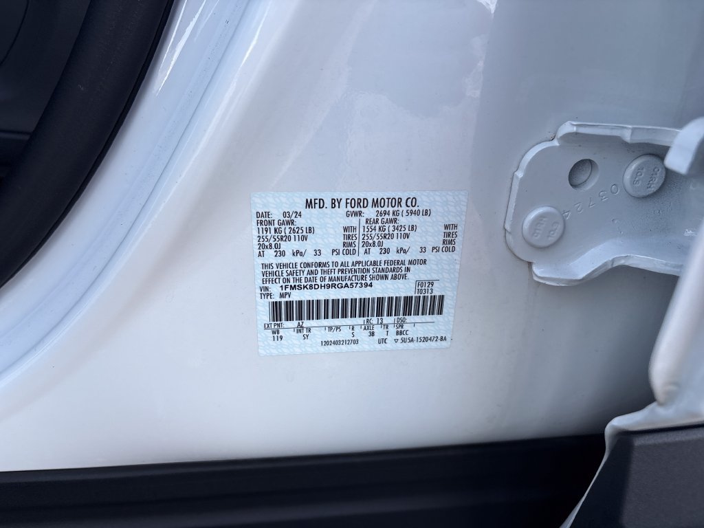 Used 2024 Ford Explorer XLT w/ Equipment Group 202A AWD/4WD image 17