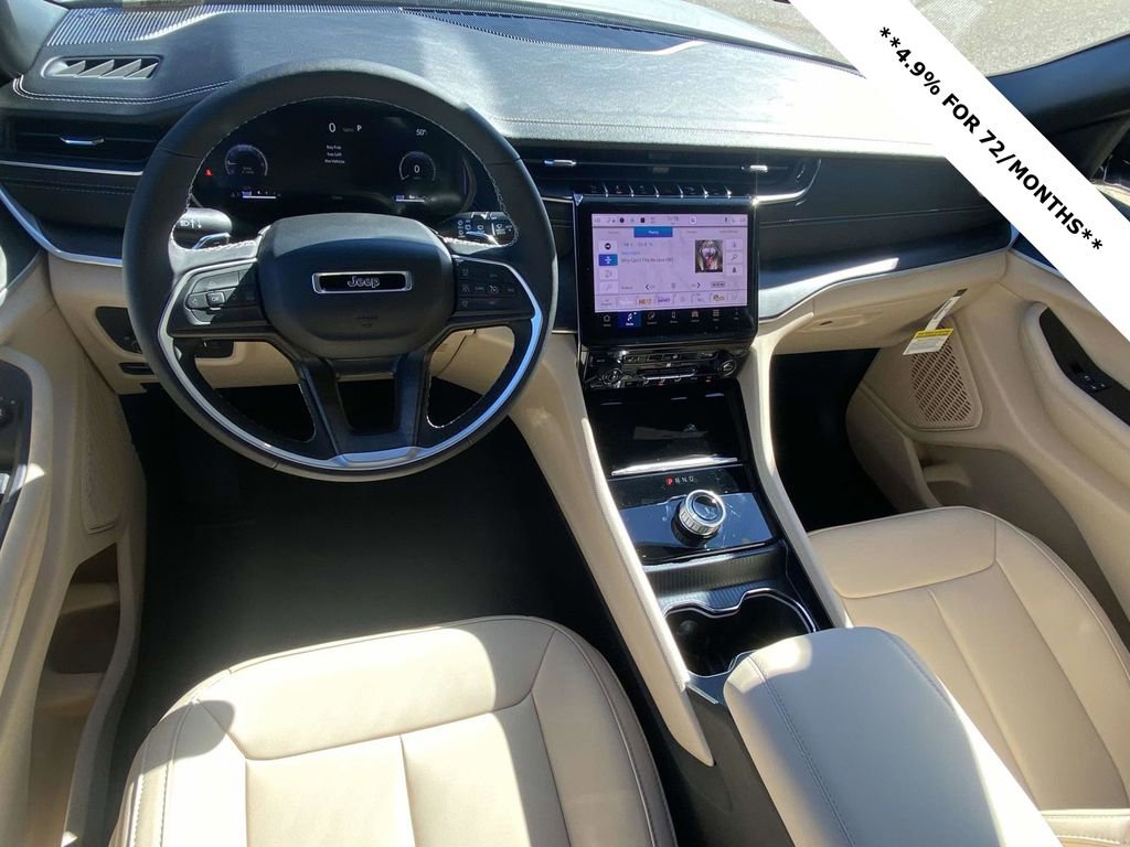 New 2025 Jeep Grand Cherokee Limited image 13