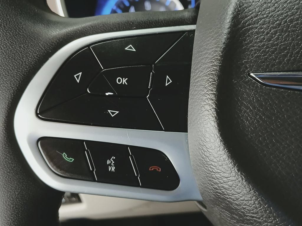 Used 2024 Chrysler Voyager LX FWD image 28