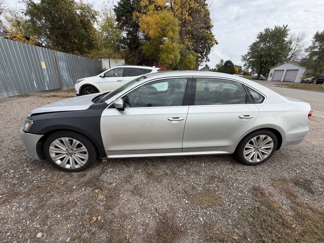 Used 2013 Volkswagen Passat 2.5 SEL Premium FWD image 2