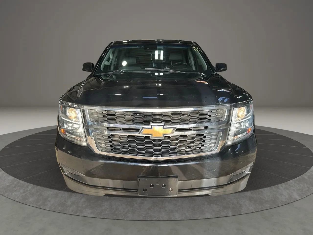 Used 2018 Chevrolet Tahoe LT image 2