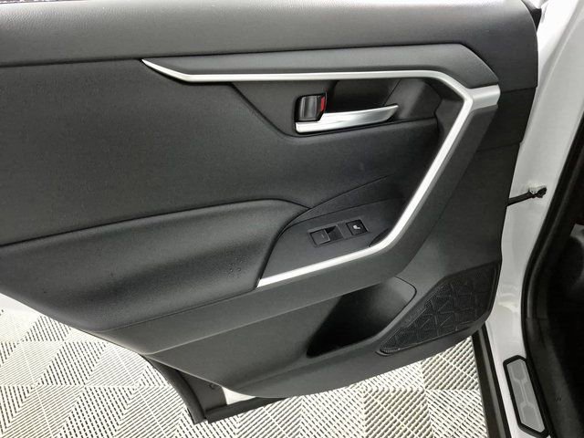 New 2025 Toyota RAV4 SE image 24