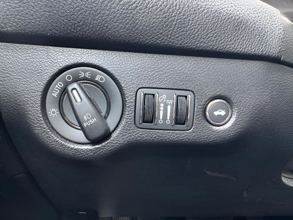 Used 2021 Dodge Challenger SXT w/ Driver Convenience Group image 23