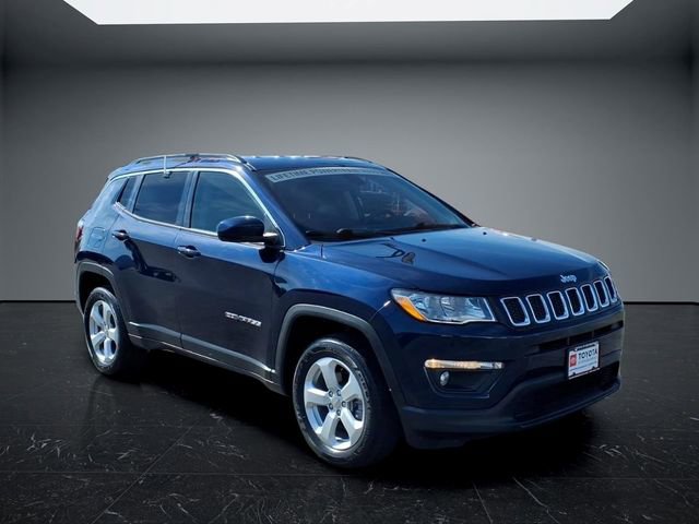 Used 2020 Jeep Compass Latitude w/ Popular Equipment Group AWD/4WD image 1