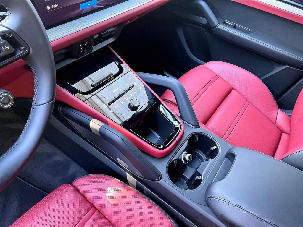 Certified 2026 Porsche Cayenne E-Hybrid Coupe AWD/4WD image 20