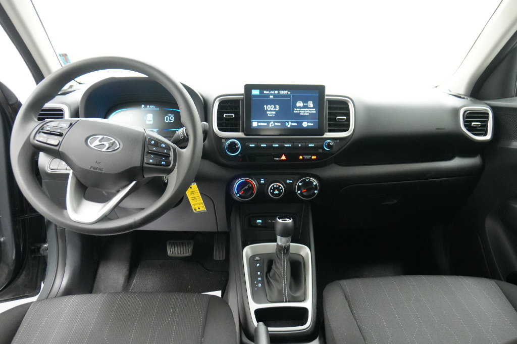 Used 2026 Hyundai Venue SE FWD image 26