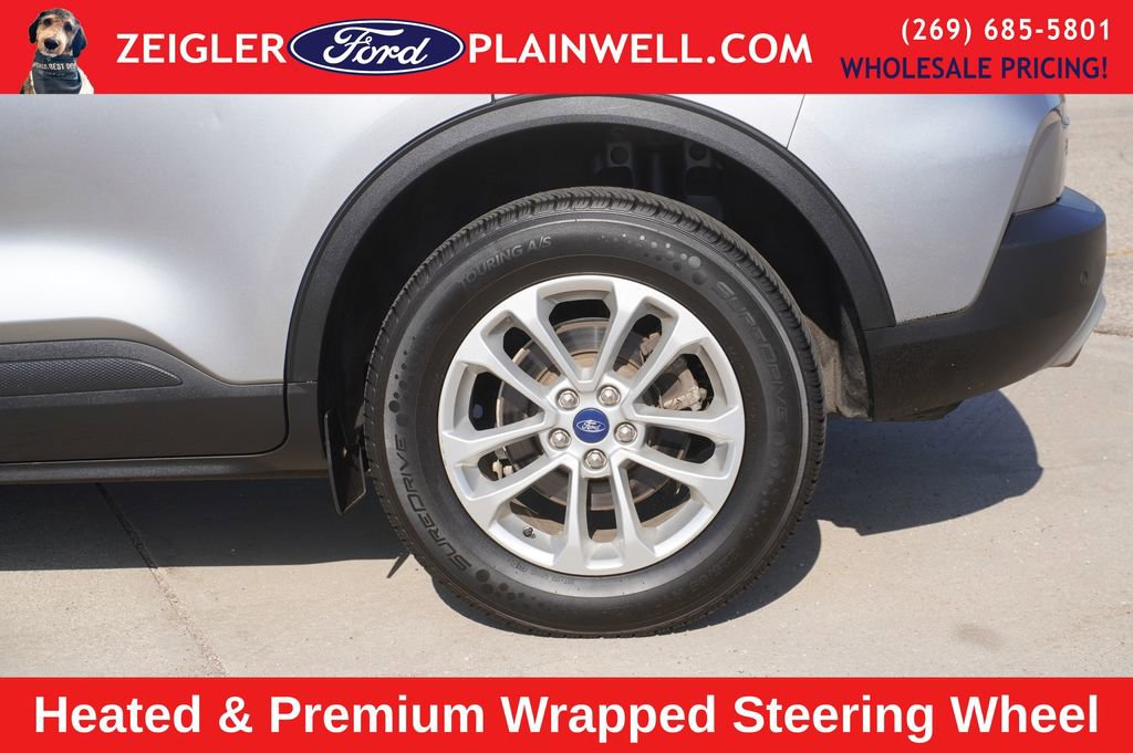 Used 2022 Ford Escape SE w/ Cold Weather Package image 9