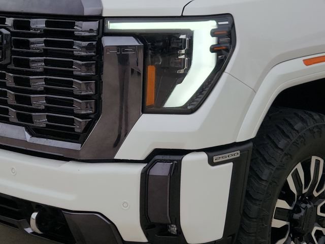 Used 2024 GMC Sierra 2500 Denali Ultimate w/ Max Trailering Package AWD/4WD image 9