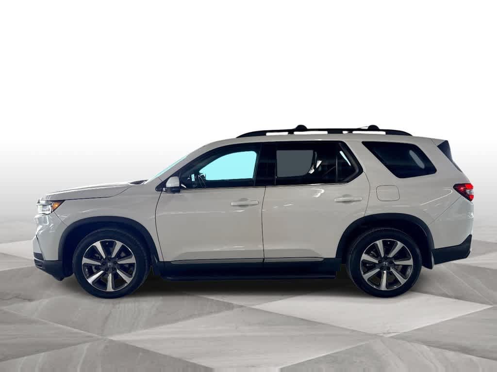 Used 2025 Honda Pilot Elite image 5