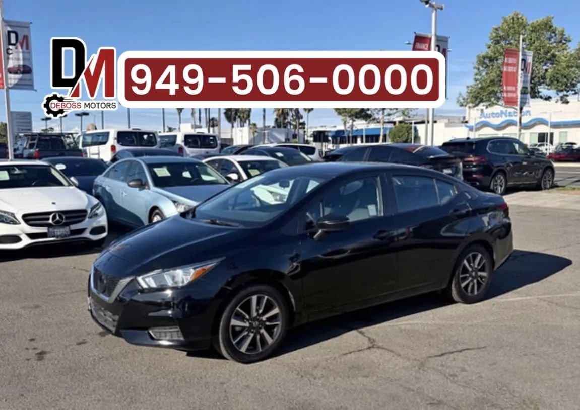 Used 2021 Nissan Versa SV image 1