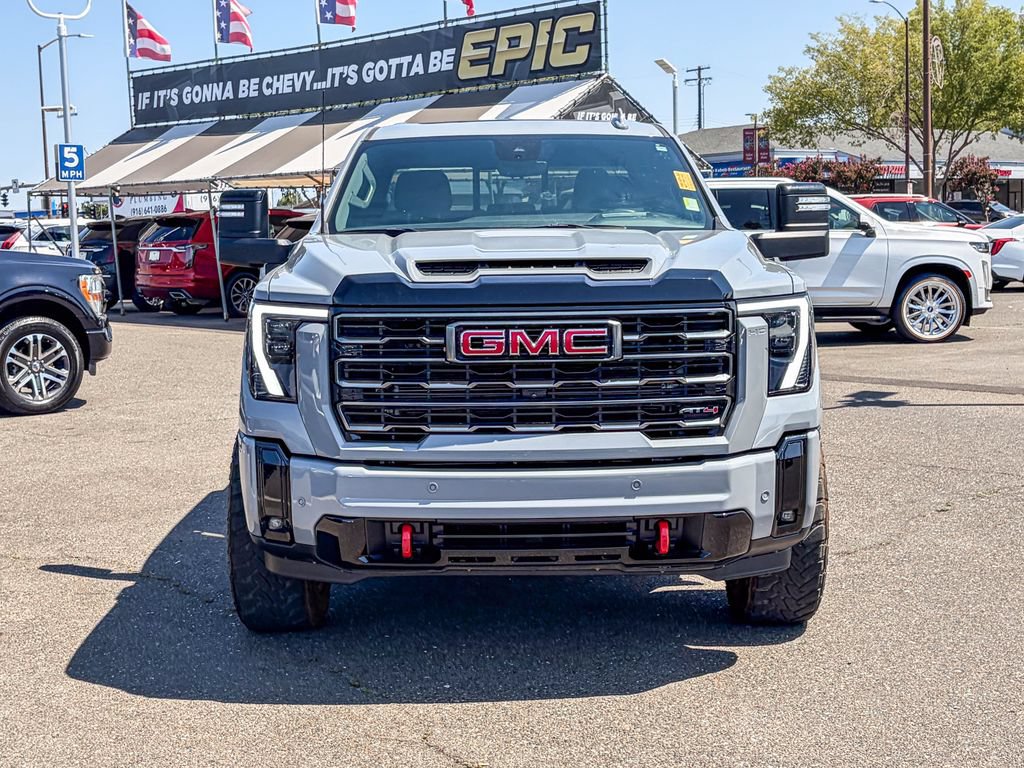 Used 2025 GMC Sierra 2500 AT4 w/ AT4 Premium Plus Package AWD/4WD image 6