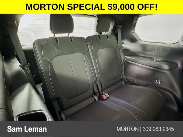 New 2025 Jeep Grand Cherokee L Laredo image 26