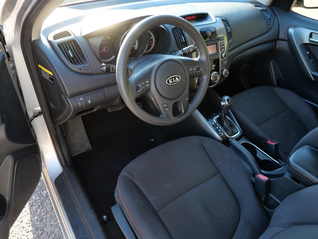 Used 2013 Kia Forte EX FWD image 3