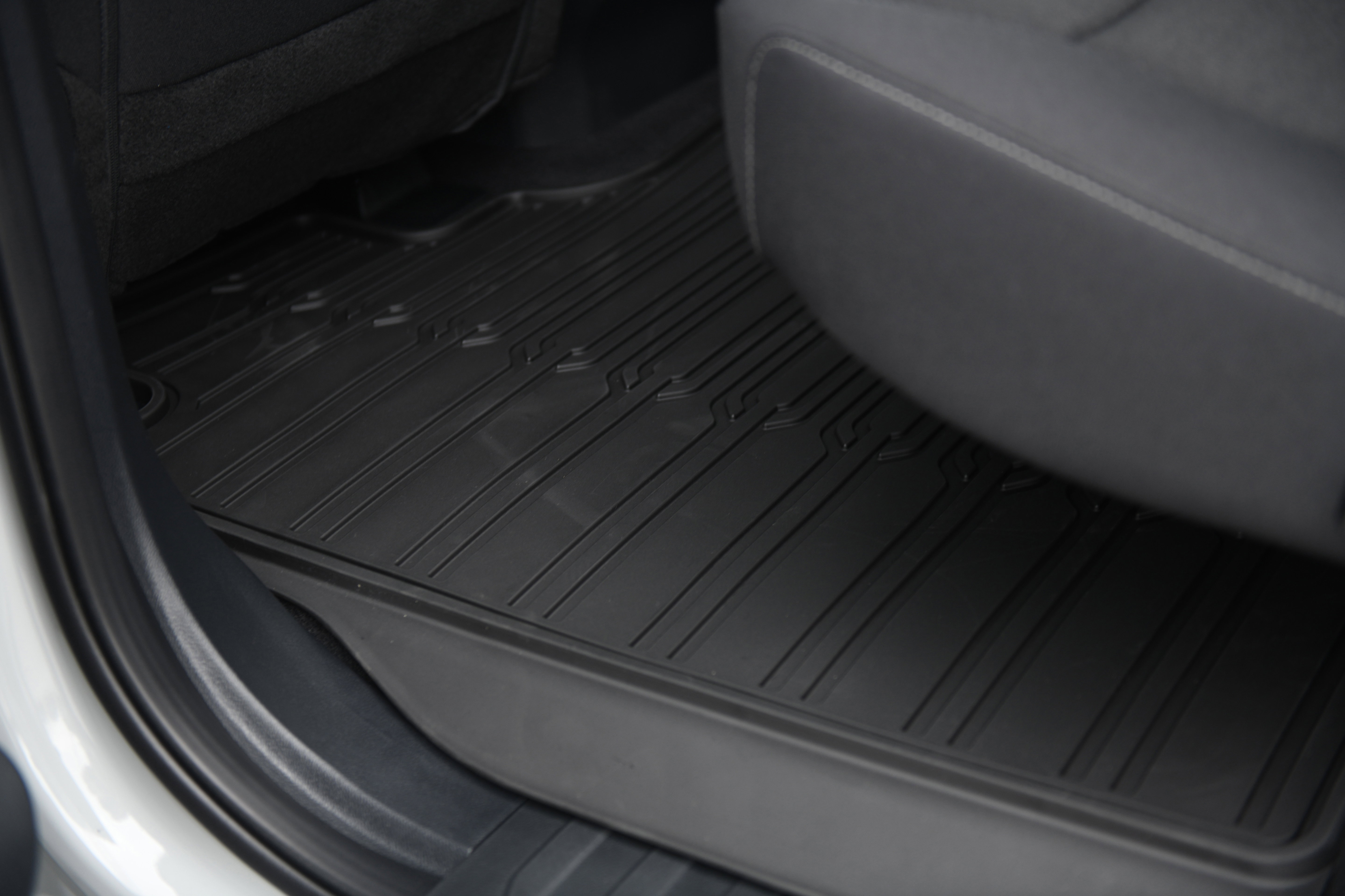 New 2026 Ford F150 XLT w/ Equipment Group 302A MID image 18