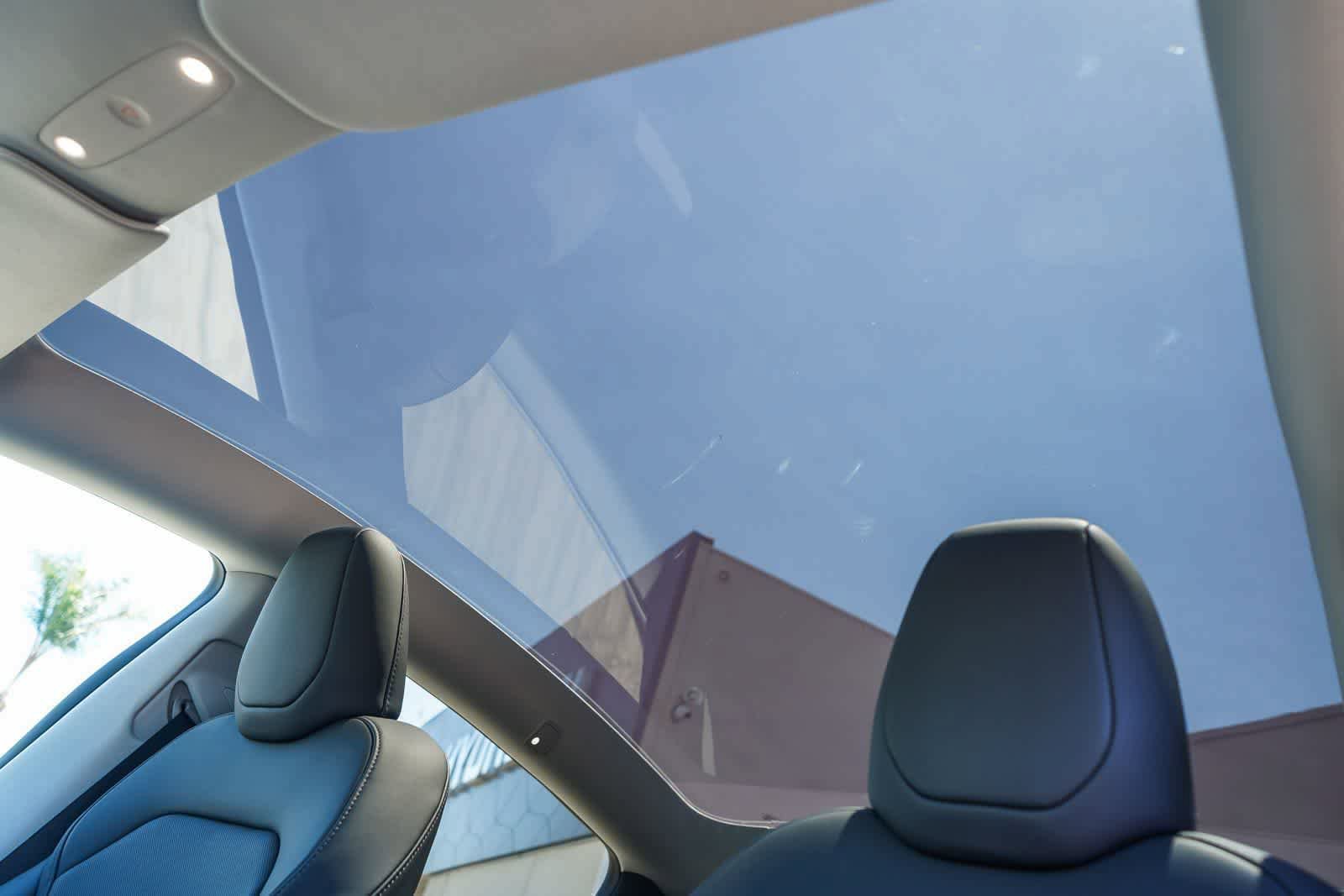 Used 2026 Tesla Model Y AWD image 16