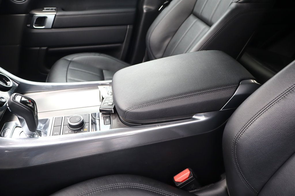 Used 2018 Land Rover Range Rover Sport SE AWD/4WD image 42