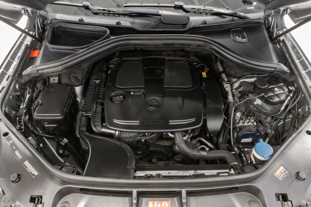 Used 2012 Mercedes-Benz ML 350 4MATIC image 3