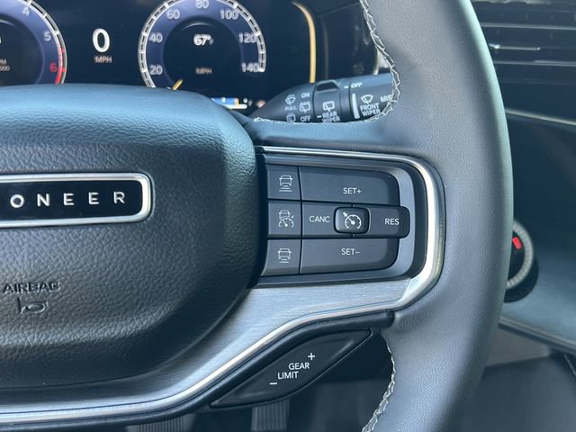 Used 2023 Jeep Wagoneer Series II image 9