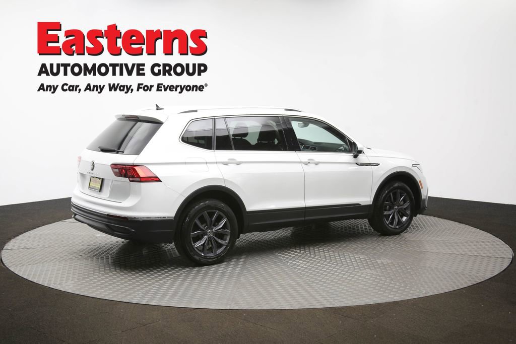 Used 2023 Volkswagen Tiguan SE image 40