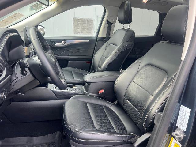 Certified 2022 Ford Escape Titanium w/ Class II Trailer Tow Package image 11