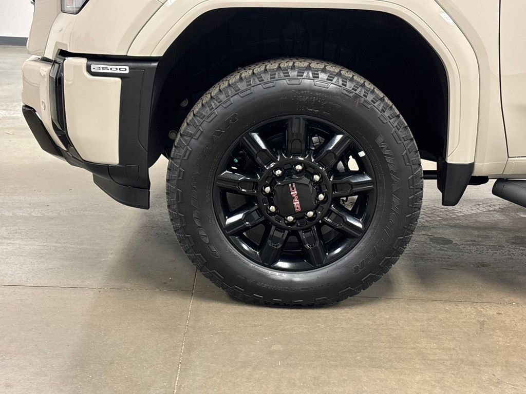 New 2026 GMC Sierra 2500 AT4 image 8
