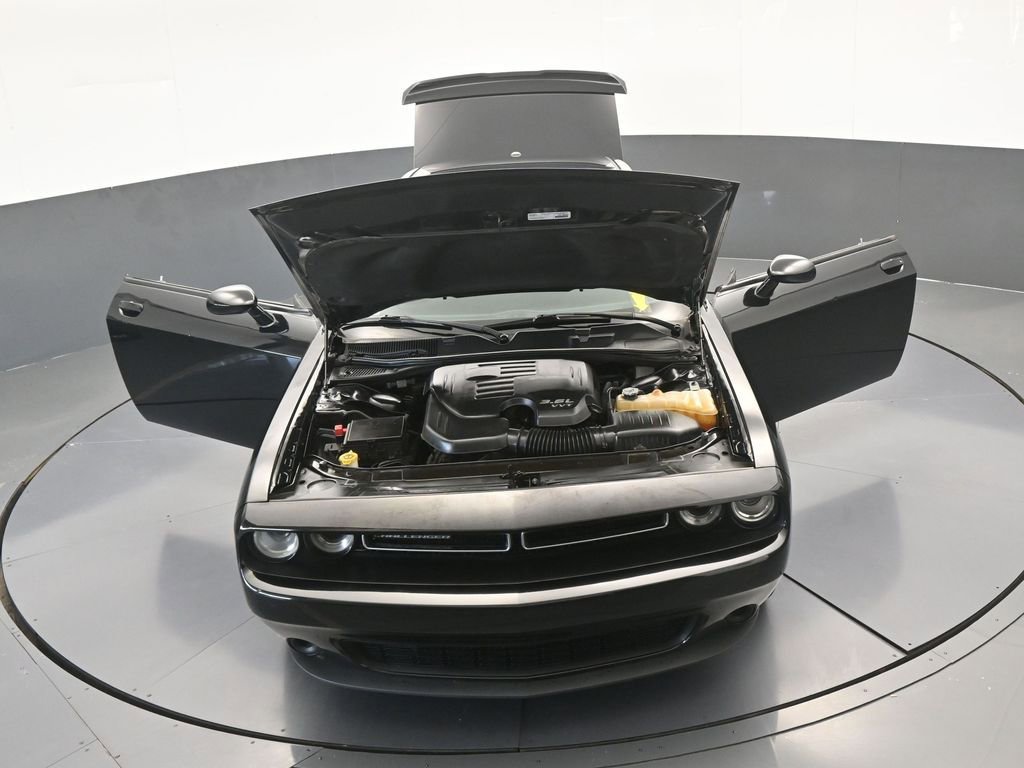 Used 2019 Dodge Challenger SXT image 69